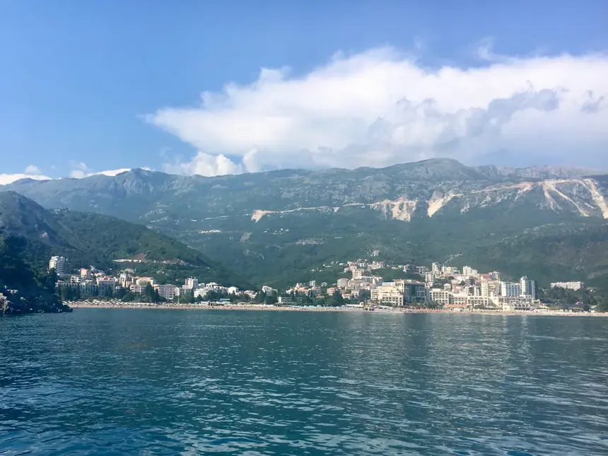 Budva Balerina Heykelinde İkonik An