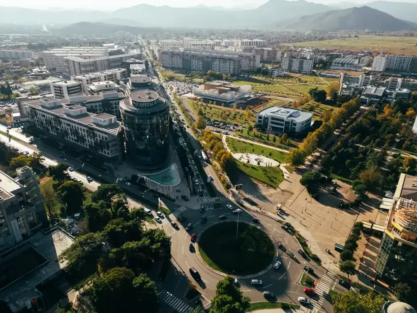 Podgorica Şehir Merkezinde Rooftop Teklifi