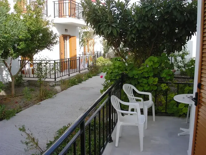 Samos Kokkari Köyünde Fener Işığında