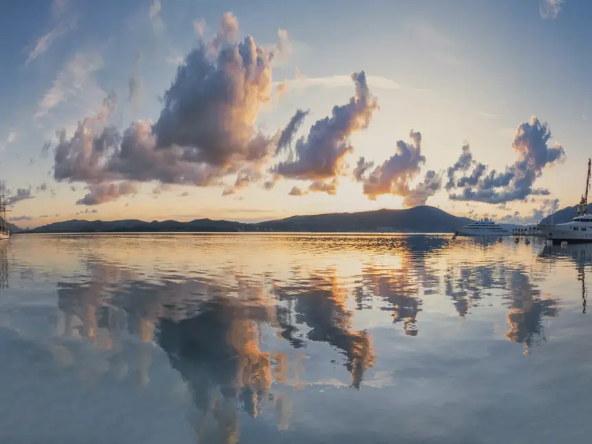 Tivat Çiçek Adası'nda (Ostrvo cvijeća) Mahrem Teklif